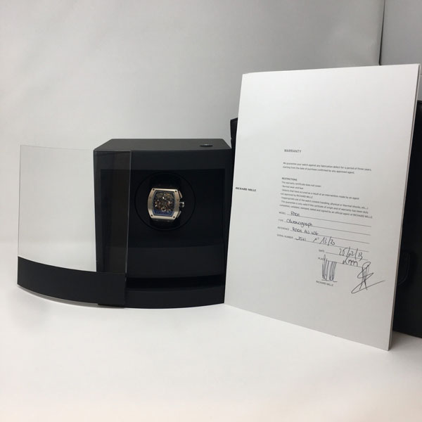 hộp đồng hồ Richard Mille mang vẻ đẹp độc quyền của thương hiệu