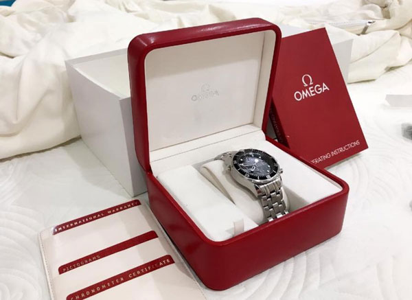 Bộ sưu tập đồng hồ và hộp đồng hồ Omega nổi bật, tinh tế | FRACO.VN | Hộp xoay đồng hồ Fraco